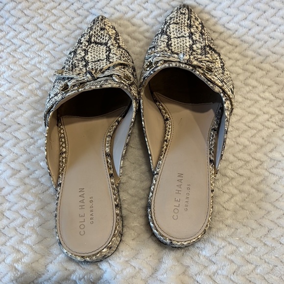 Cole Haan Emily Black Gray Python Print Womens Slip On Leather Mules Size 7B - Picture 4 of 8